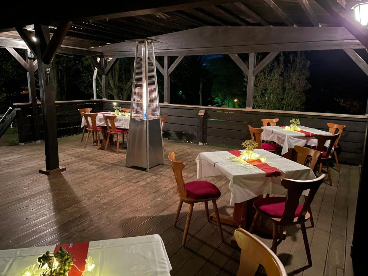 Pension & Gaststaette Bauernstube Heinsdorfergrund Εξωτερικό φωτογραφία
